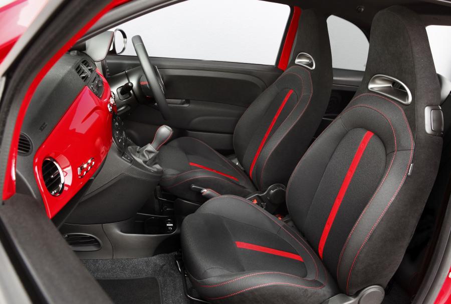 Интерьер Abarth 500 esseesse 2011 года  (AU) (фото 23 из 41)